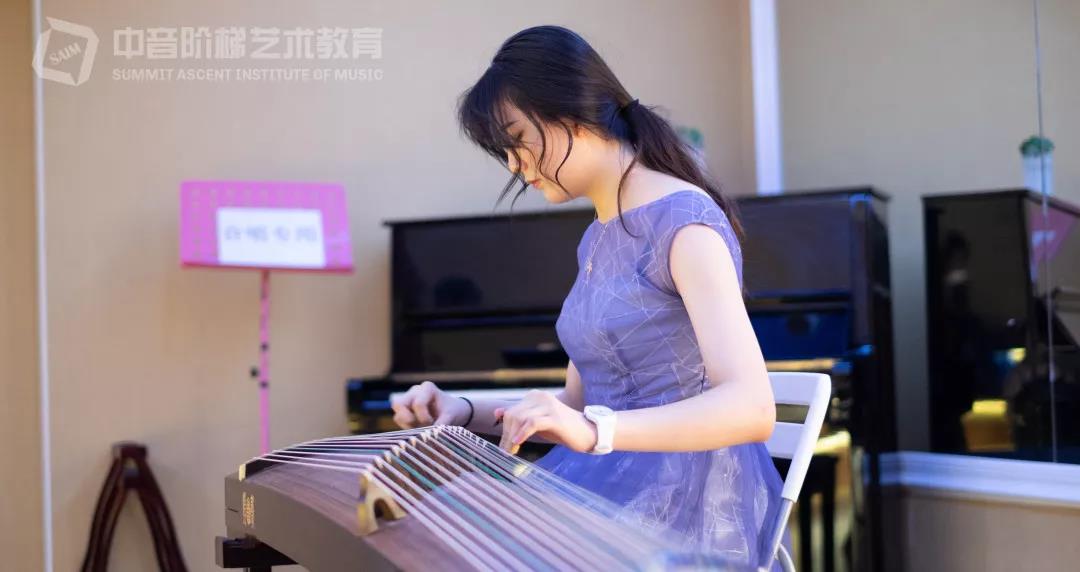 女生学琵琶还是古筝好,哪个好学