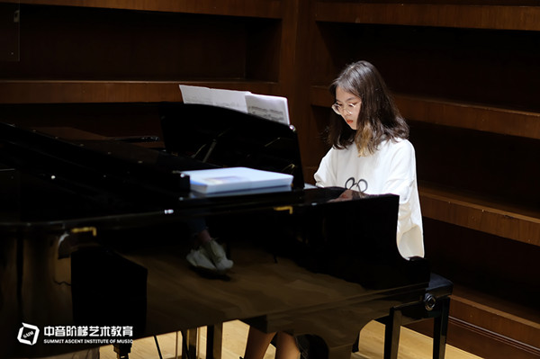 北京<a href=//www.mpl99.com/ target=_blank class=infotextkey>声乐培训机构</a>