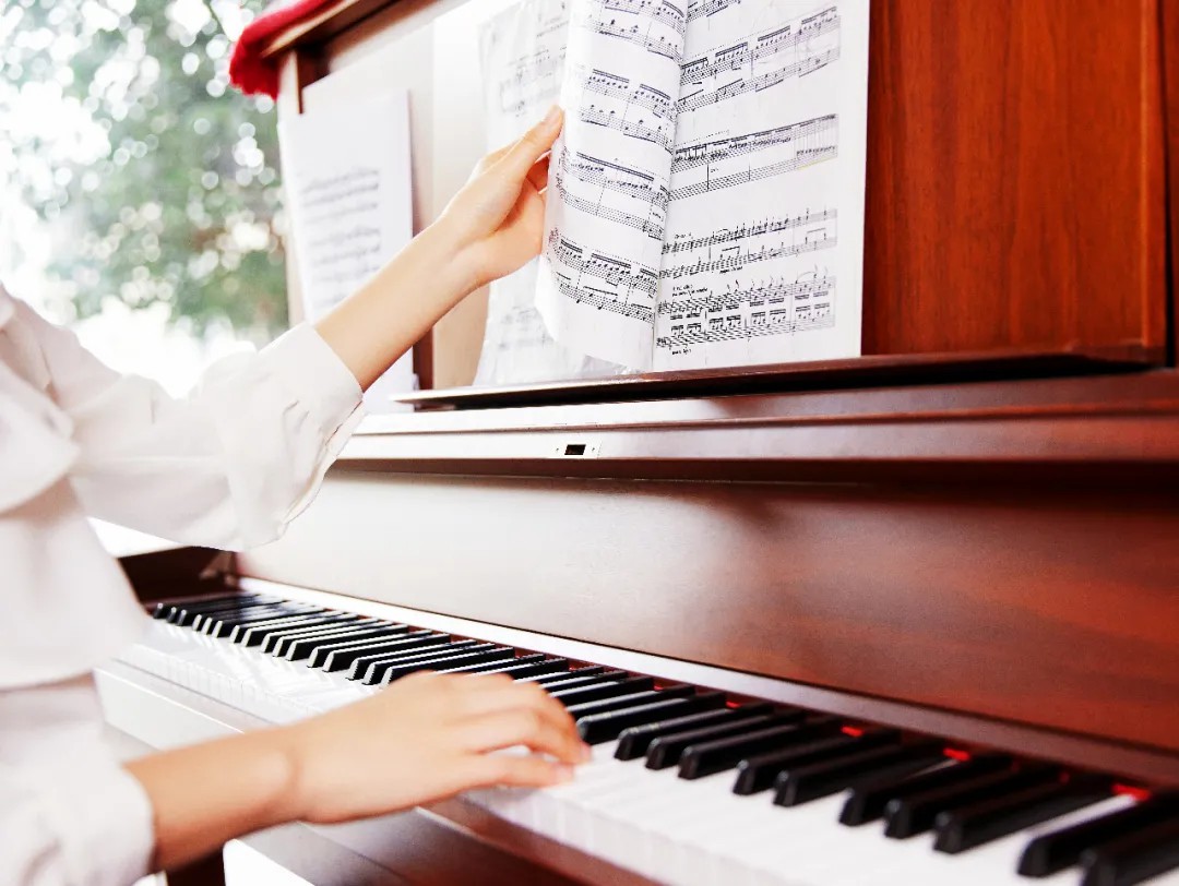 手指短真不适合弹钢琴吗？听听钢琴家怎么说