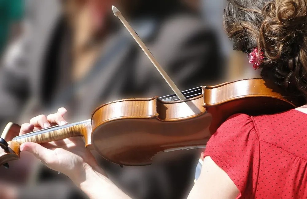 小提琴培训费用贵吗?孩子多大可以开始学小提琴?