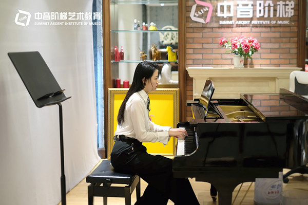 钢琴要学多久？钢琴有什么演奏技巧？