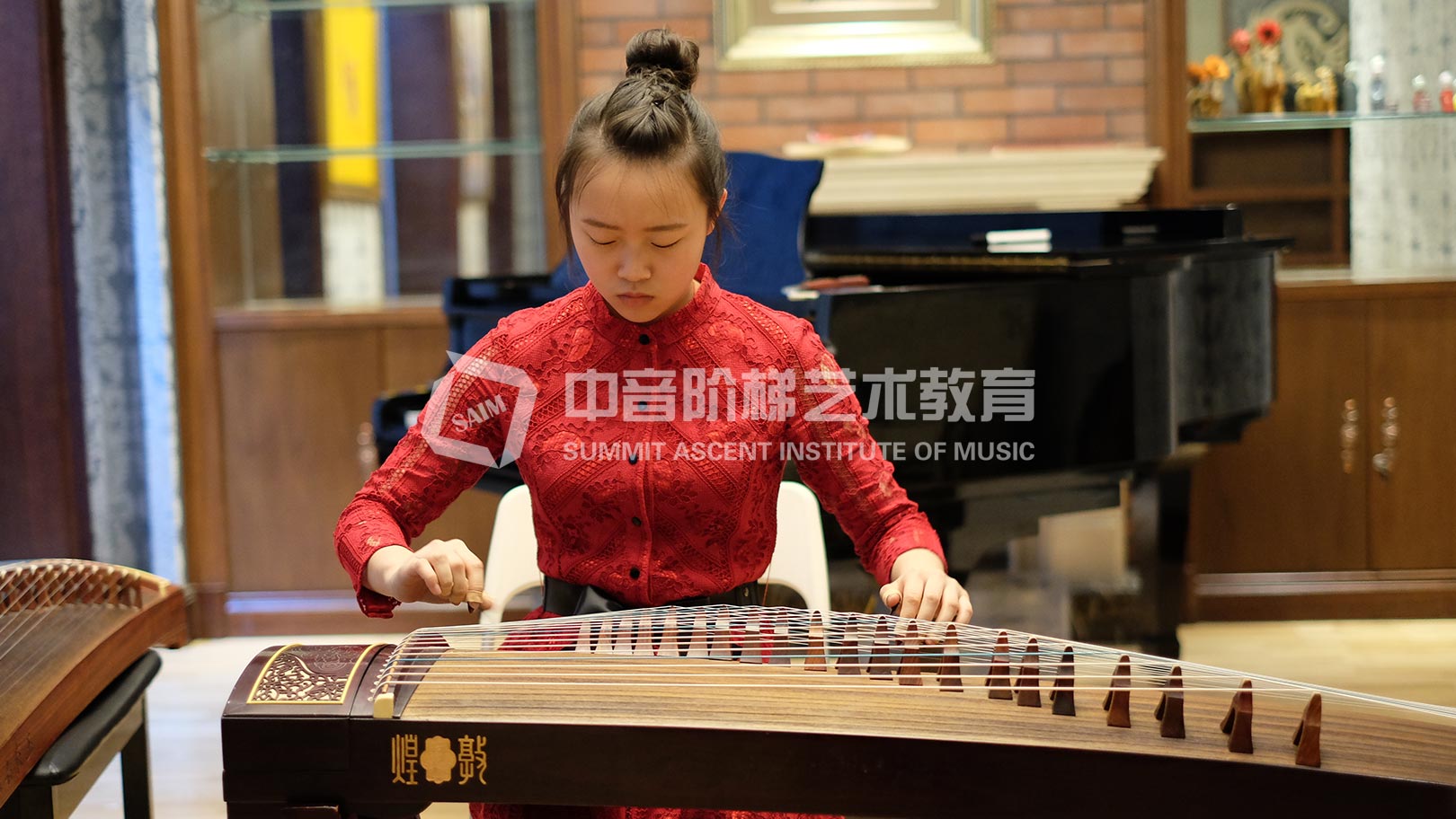 古筝艺术培训学校怎么选？古筝培训班价格是多少？