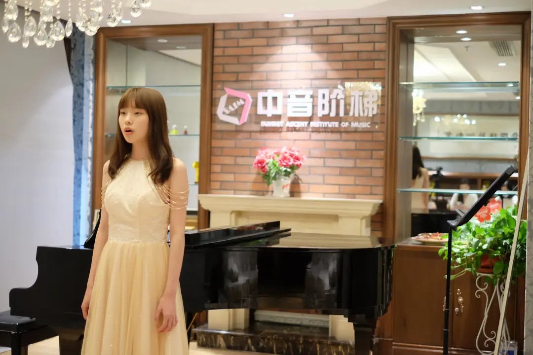 声乐培训多少钱一对一？声乐培训班都学什么？