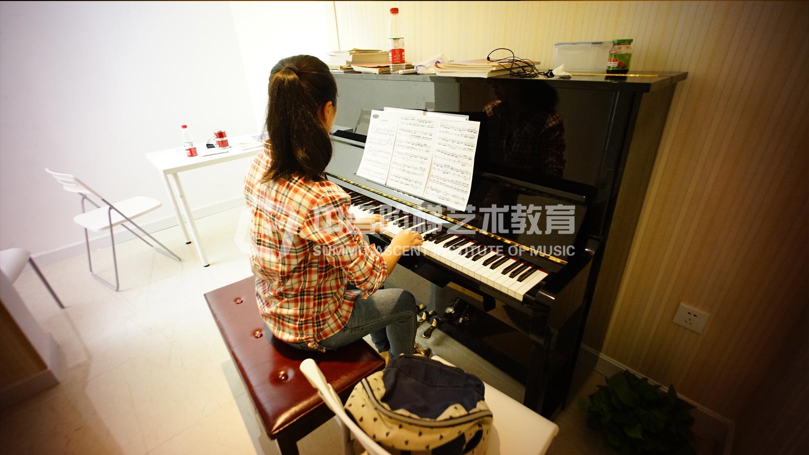音乐专业好就业吗？学乐器有什么好处？