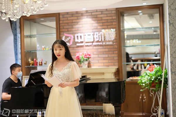 声乐艺考一对一培训费用是多少 如何选择艺考培训班