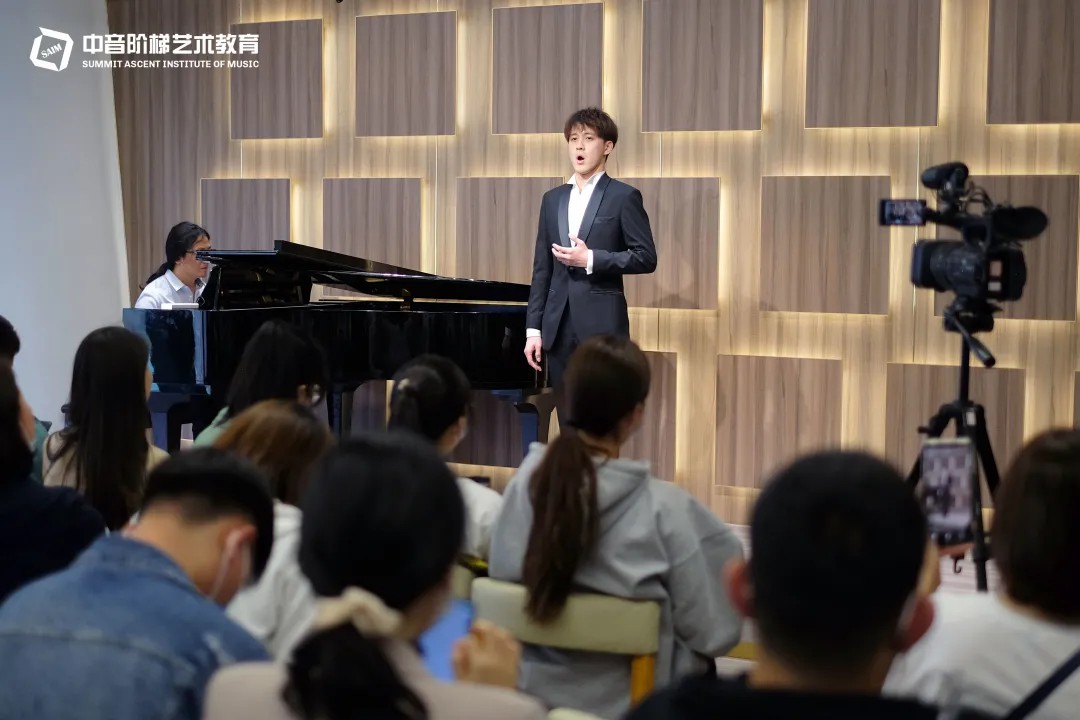 专业声乐培训哪好？大学声乐系都学什么？