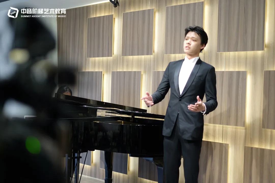 零基础声乐培训机构怎么选择？零基础学声乐的方法是什么？