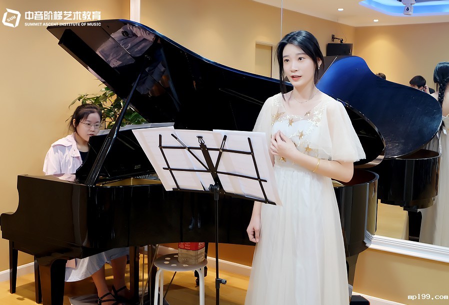 如何让自己在歌剧表演高考训练表现的更好？