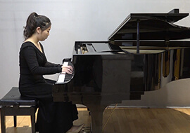 钢琴演奏-何灵珊